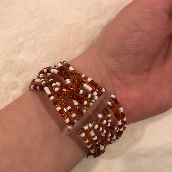 Handmade Beaded bracelet beautiful detailed work ! - Picture 2 of 2